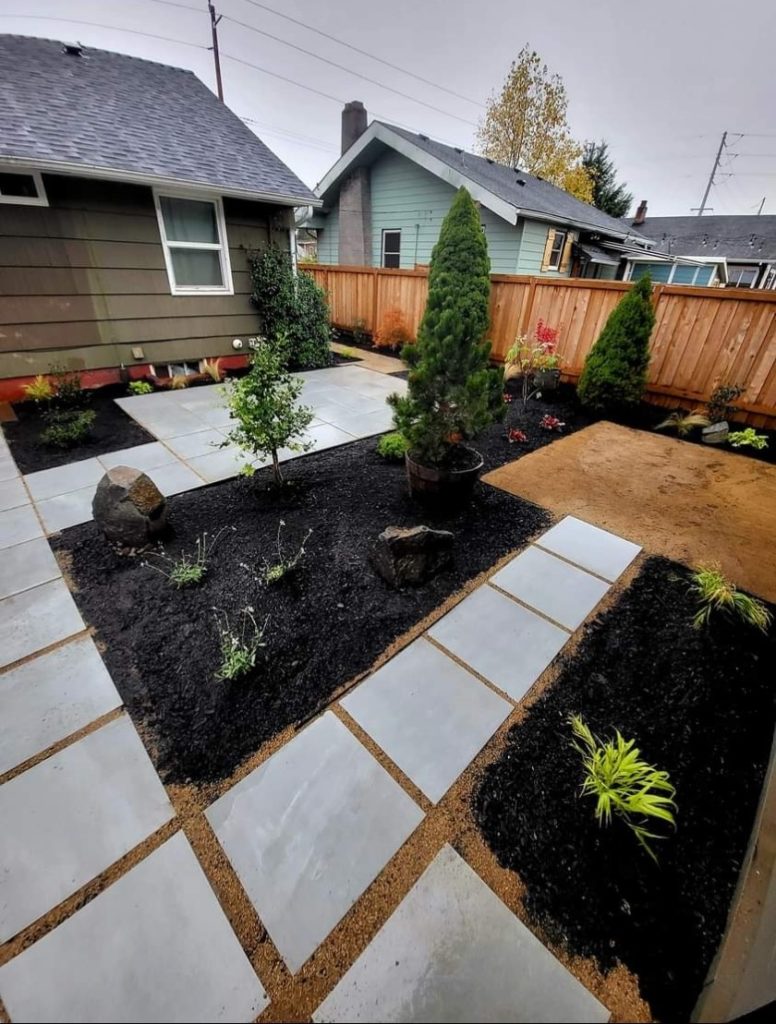 pavers, walkway, pathway, patio, bocce ball, planter boxes, planting, bark